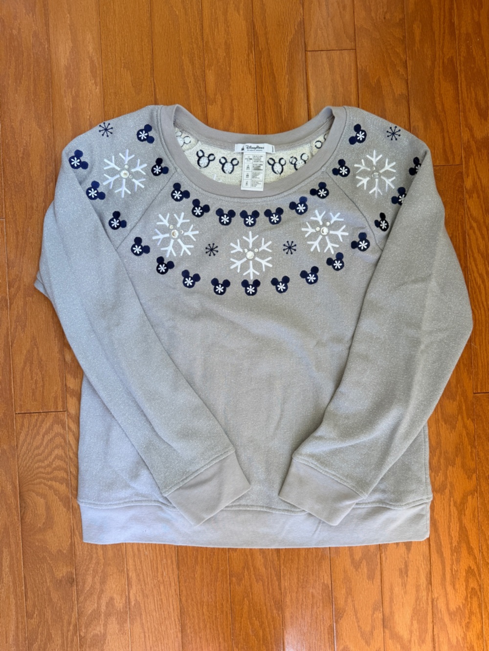 Women’s Disney Gray Crewneck Sweater with Navy & White Snowflake Size XL